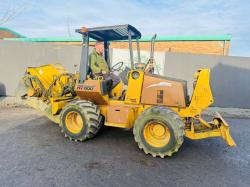CASE RT660 4WD TRENCHER*C/W TOP CUTTER*1317 HOURS*VIDEO*