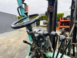 MITSUBISHI FD20K CONTAINER SPEC FORKLIFT*C/W PALLET TINES*VIDEO*