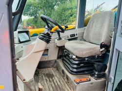 SANDERSON TL6MT 4WD TELEHANDLER *ONLY 2515 HOURS* C/W BUCKET 