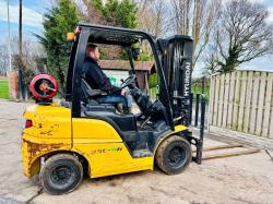 HYUNDAI 25L-9A CONTAINER SPEC FORKLIFT *YEAR 2017, 4463 HOURS* C/W LONG PALLET TINES *VIDEO*