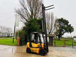 HYUNDIA HDF25-5 CONTAINER SPEC FORKLIFT C/W 3 STAGE MAST *VIDEO*