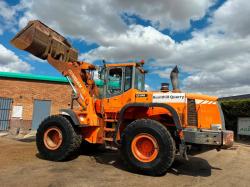 DOOSAN DL300 LOADING SHOVEL*C/W BUCKET*VIDEO*