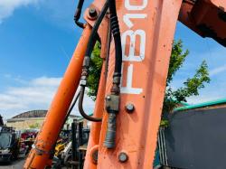 FIAT HITACHI FB100 FRONT LOADER AND DIGGER*C/W 4 IN 1 BUCKET AND PALLET TINES*VIDEO*