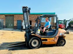 SAMUK SF35D FORKLIFT*C/W PALLET TINES*VIDEO*