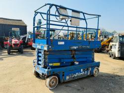 UPRIGHT X32 N SCISSOR LIFT*NEEDS CHARGING*VIDEO*