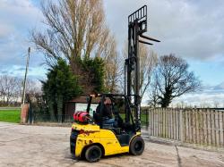 HYUNDAI 30L-9A CONTAINER SPEC FORKLIFT *YEAR 2017, 2956 HOURS* C/W SIDE SHIFT *VIDEO*