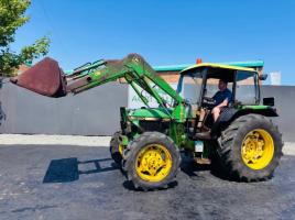 JOHN DEERE 1950 FRONT LOADER TRACTOR*C/W FRONT LOADER AND BUCKET*VIDEO*