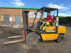 KOMATSU FD45T-5E FORKLIFT*C/W PALLET TINES*VIDEO*