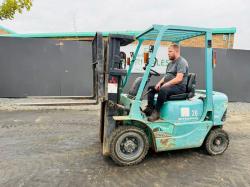 MITSUBISHI FD20K CONTAINER SPEC FORKLIFT*C/W PALLET TINES*VIDEO*