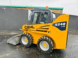 GEHL 5240 SKIDSTEER*2298 HOURS*C/W CAB DOOR*YEAR 2013*VIDEO*
