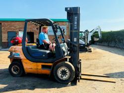 SAMUK SF35D FORKLIFT*C/W PALLET TINES*VIDEO*