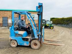 NISSAN 16 PETROL/GAS FORKLIFT*C/W SIDESHIFT*YEAR 2010*VIDEO*