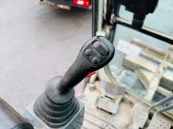 TAKEUCHI TB250 TRACKED EXCAVATOR*C/W 3 BUCKETS*YEAR 2015*VIDEO*