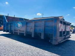 30 YARD HOOKLOADER BIN *C/W RAMPS AND REAR BARN DOORS*