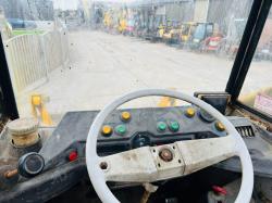 JCB 410 4WD LOADING SHOVEL C/W BUCKET 