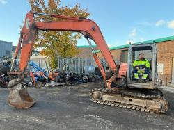 HITACHI ZX80SBLC EXCAVATOR*C/W BUCKET*VIDEO*
