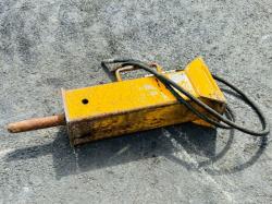 HYDRAULIC HAMMER *C/W HYDRAULIC PIPES*