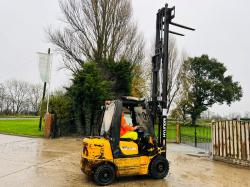 HYUNDIA HDF25-5 CONTAINER SPEC FORKLIFT C/W 3 STAGE MAST *VIDEO*