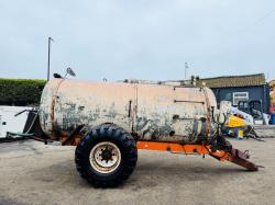 SLURRY TANKER HAS BEEN USED FOR DUST SUPRESSION*VIDEO*