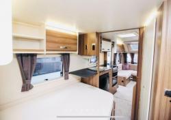 SWIFT ACE-PIONEER 6 BIRTH TOURING CARAVAN*2021*