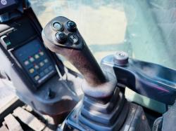 FUCHS MHL 320 HIGH RISE SCRAP HANDLER*C/W ROTATING SCRAP GRAB*VIDEO*