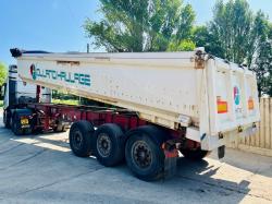 WILCOX COMMERCIAL HALF PIPE BULKER TRAILER *YEAR 2009* C/W AIR OPERATED TAILGATE 