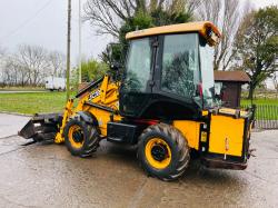 JCB 2CX AIR-MASTER DIGGER * YEAR 2013 * C/W SIDE TIPPING BUCKET