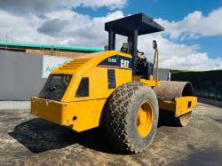 CATERPILLAR CS553E SINGLE DRUM VIBRATING ROLLER*VIDEO*