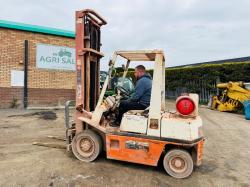 NISSAN 833 GAS FORKLIFT*C/W SIDESHIFT*VIDEO*