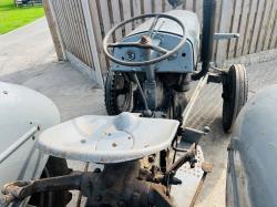 GREY FERGUSON 2WD TRACTOR C/W REAR BACK BOX *VIDEO*