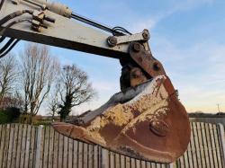 TAKEUCHI TB2150R EXCAVATOR *YEAR 2018, 5851 HOURS* C/W PIPPED FOR GRAB *VIDEO*