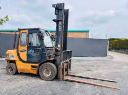SAMUK SF40D FORKLIFT *C/W PALLET TINES*VIDEO*