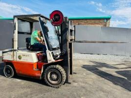 NISSAN A25 CONTAINER SPEC DIESEL FORKLIFT*C/W PALLET TINES*VIDEO*