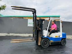 HYSTER H2.50XM FORKLIFT*C/W HYDRAULIC ROTATING BAIL GRAB*VIDEO*