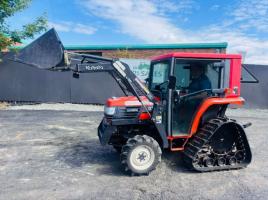KUBOTA GT21 HALF TRACK TRACTOR*C/W FRONT LOADER AND BUCKET*VIDEO*