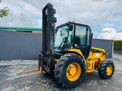 JCB 926 3 STAGE MASTED FORKLIFT*C/W PALLET TINES*VIDEO*