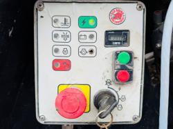 RED RHINO TRACKED 3 WAY MINI SCREENER*C/W REMOTE CONTROL*YEAR 2021*VIDEO*