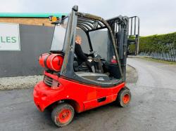 LINDE H20T-03 3 STAGE MASTED FORKLIFT*C/W SIDESHIFT*VIDEO*