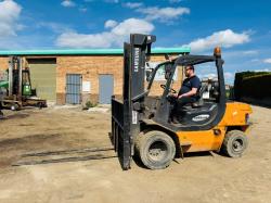 SAMSUNG FX45D FORKLIFT*C/W PALLET TINES*VIDEO*