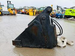 BOBCAT 3 IN ONE BUCKET* TO SUIT SKIDSTEER*YEAR 2012*VIDEO*