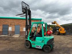 MITSUBISHI FG20K FORKLIFT*C/W PALLET TINES*VIDEO*