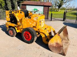 INTERNATIONAL HARVESTER H25B LOADING SHOVEL * NON-RUNNER * C/W PERKINS ENGINE 