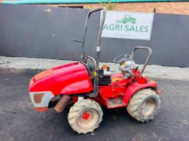 MCCORMICK TRACTOR *C/W REVERSE DRIVE*SPARES AND REPAIRS*VIDEO*