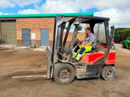 DAEWOO D25S FORKLIFT*C/W PALLET TINES*VIDEO*