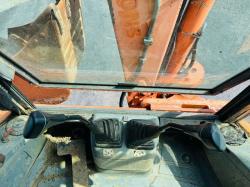 FIAT HITACHI FB100 FRONT LOADER AND DIGGER*C/W 4 IN 1 BUCKET AND PALLET TINES*VIDEO*