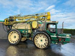 CASE INTERNATIONAL 2WD SPRAYER*C/W SELF PROPELLED SPRAYER*VIDEO*