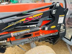 KUBOTA GL221 4WD COMPACT TRACTOR*C/W FRONT LOADER*VIDEO*