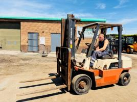 NISSAN FJ02A25U FORKLIFT*C/W PALLET TINES*VIDEO*