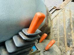 FORD 2120 2WD TRACTOR*C/W TURF TYRES*VIDEO*