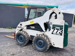 BOBCAT 773 HIGH LIFT TURBO SKIDSTEER*C/W PALLET TINES*VIDEO*